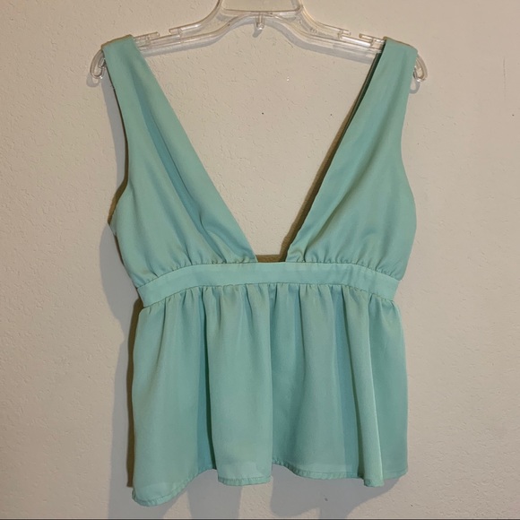 ❇️3/$30❇️ TOBI 'Dare To Take A Risk' Green Peplum V-Neck & Low Back Tank Top. SM - Picture 7 of 8